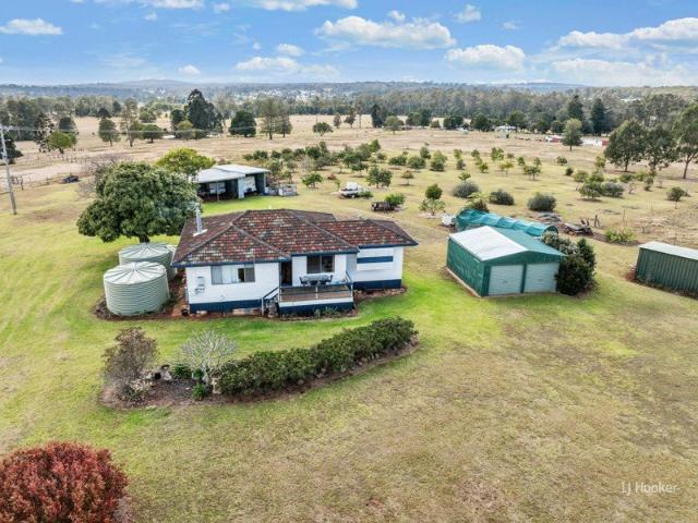 Elevated 30 Acre Rural Lifestyle Property with Town Convenience