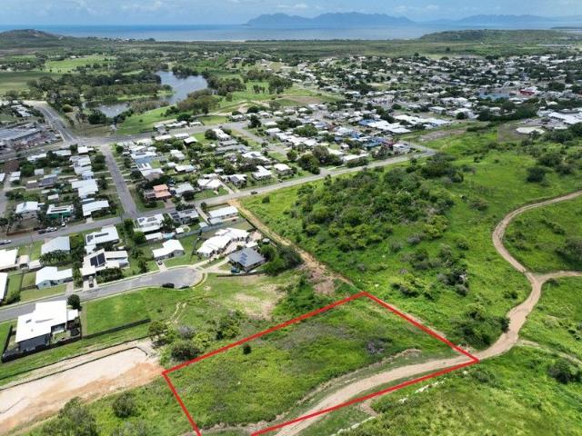 ELEVATED 3449MÂ² VACANT LAND â BUILD YOUR DREAM HOME
