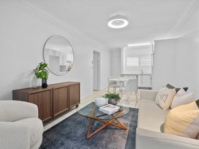 Elevated Top Floor Living in the Heart of Taringa