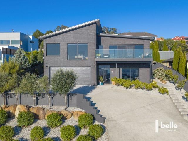 Elevated Trevallyn Living with Spectacular Tamar Valley Views