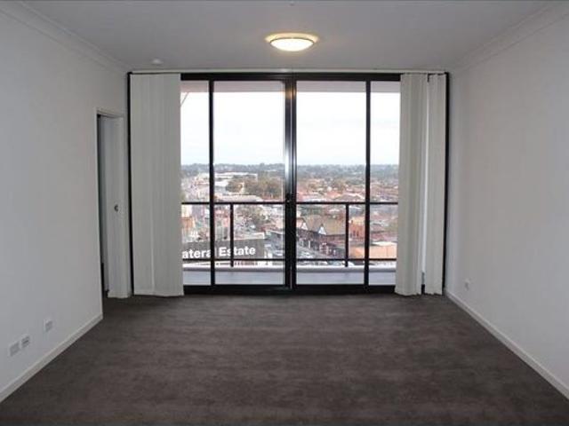 Elevated Two Bedroom Apartment in the Heart of Liverpool