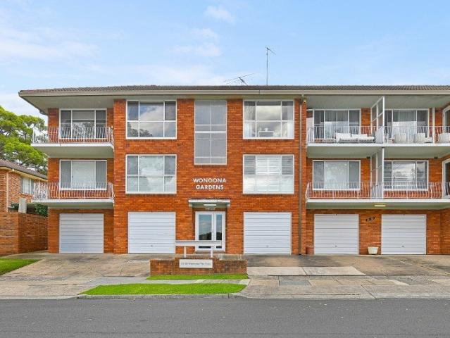 Elevated Turnkey Living in the Heart of Oatley