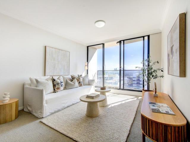 Elevated Urban Style With Northerly Views OPEN WED 11:45AM 12:15PM