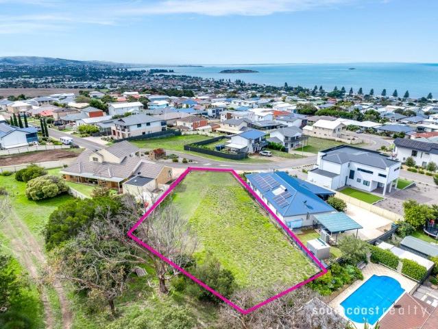 ELEVATED VACANT LAND IN DESIRABLE POCKET