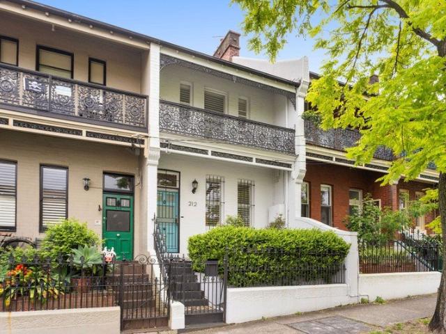 Elevated Victorian Terrace With Private Garden Haven