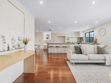 Curtin, Weston Creek, Yass Valley, Victoria