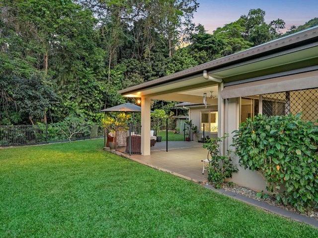 Elevated views on 816m2 with rainforest backdrop