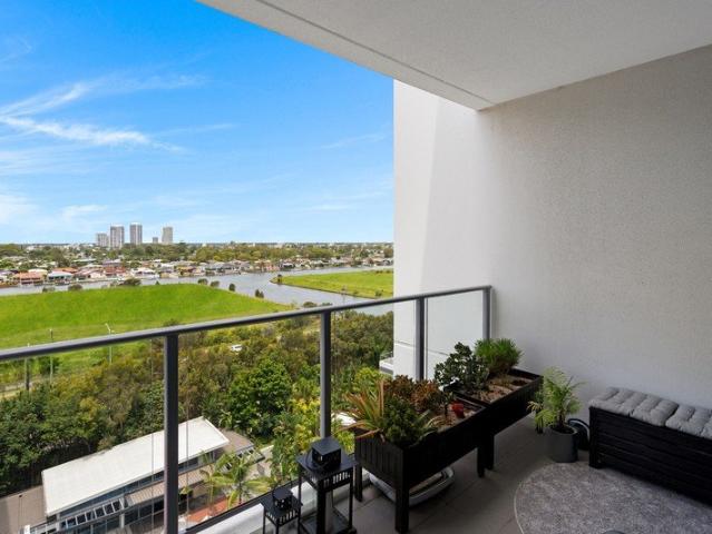 Elevated Waterfront Living at Harbour Quays