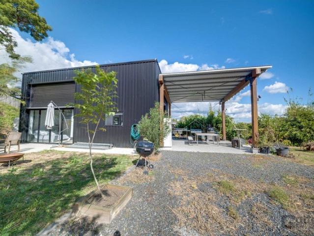 ELEVATED WEEKENDER WITH STUNNING VIEWS, COUNCIL APPROVED SHED & POTENTIAL PLUS