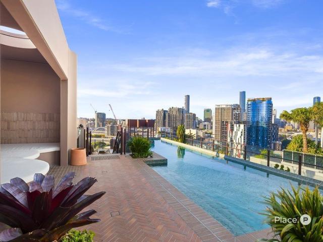 Elevated West Village Living | Allere Uno