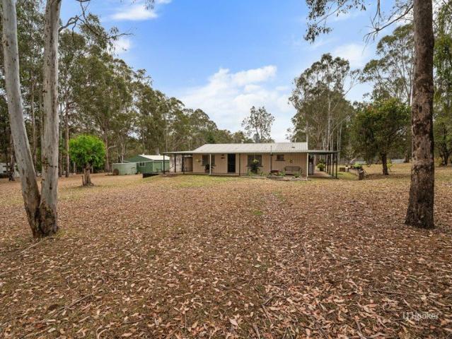Elevated Acreage Living with Space, Sheds & Rural Lifestyle Appeal