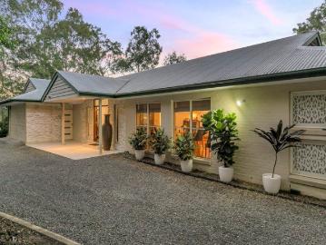 Elevated Acreage Living on 2.5 Acres of Refined Space and Serenity