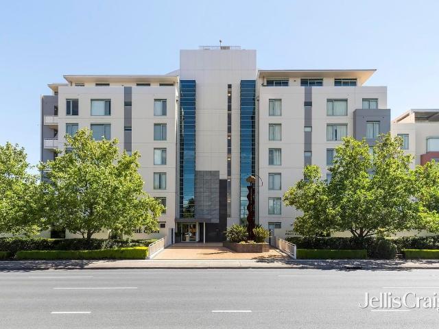 Elevated Apartment Offering Space, Comfort & Convenience