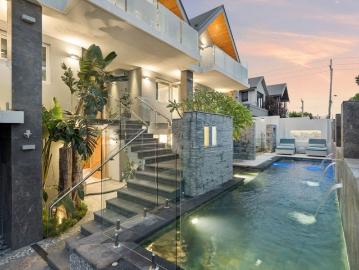 ELEVATED. ARCHITECTURAL. BREATHTAKING VIEWS