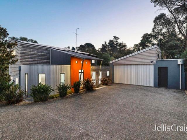 Elevated Architectural Retreat with Panoramic Moorooduc Plains Views