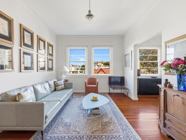Elevated Art Deco Glamour, A Boutique Bayside Apartment With A Lock Up Garage