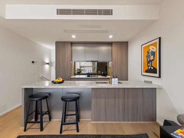 Elevated Balaclava Living with a Private Rooftop Terrace