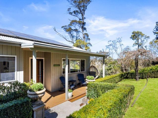 ELEVATED BLACKHEATH LIVING WITH SWEEPING VALLEY VIEWS