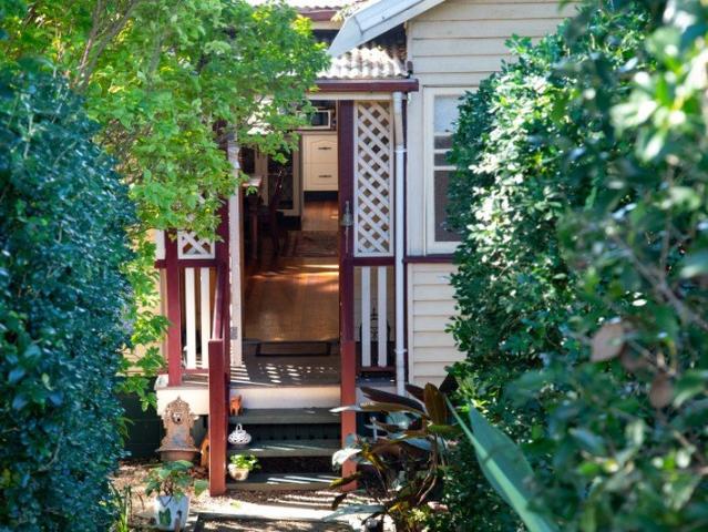 ELEVATED CHARACTER. INNER CITY CONVENIENCE. WOODEND CHARM