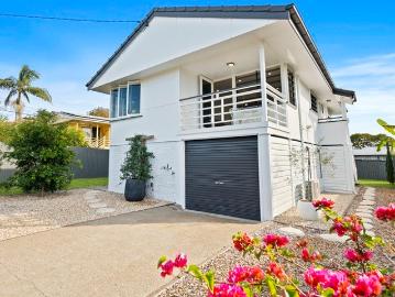 Renovated Charm|Dual Side Access + Side Street Access