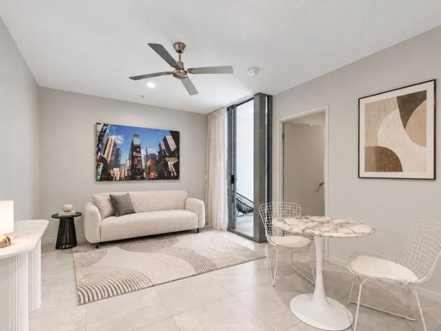Elevated City Living: A Premium Two Bedroom Residence in the Heart of Brisbane CBD!