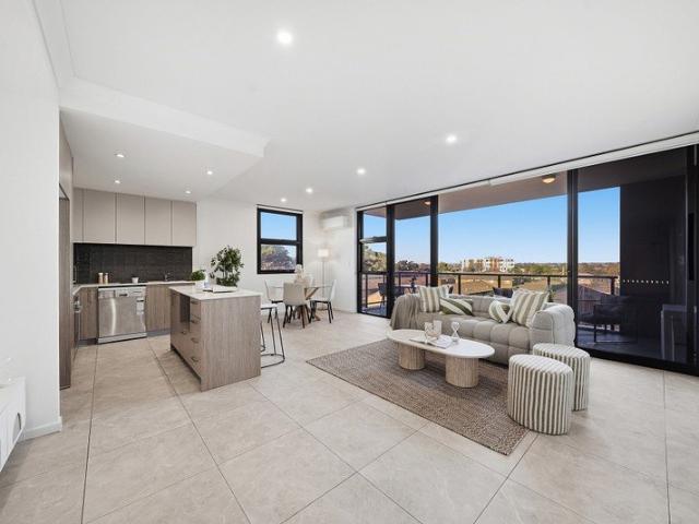Elevated Contemporary Living with Panoramic District Views