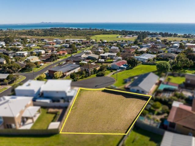 Elevated Coastal Allotment with Expansive Bay Views