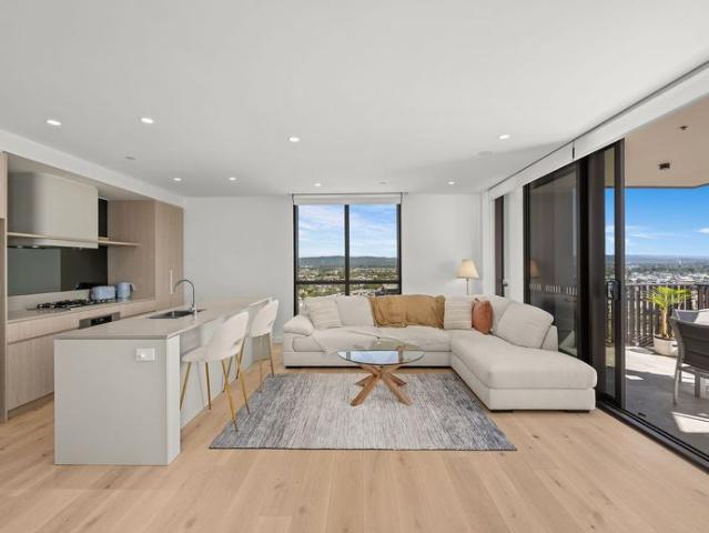 Elevated Coastal Luxury with Sweeping Ocean Views