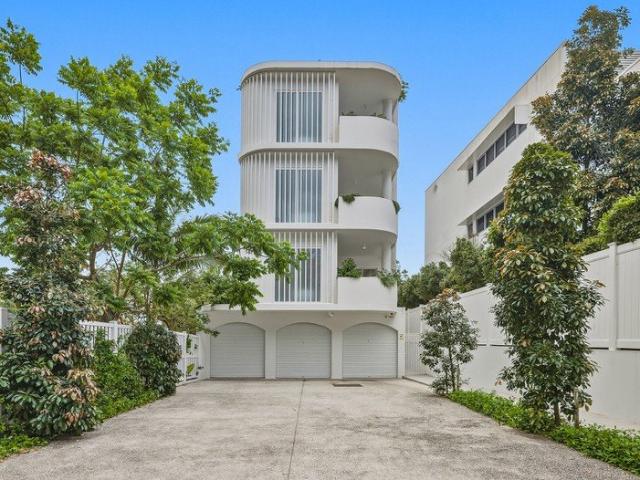 Elevated Coastal Luxury | Newly Built on Kirra Hill