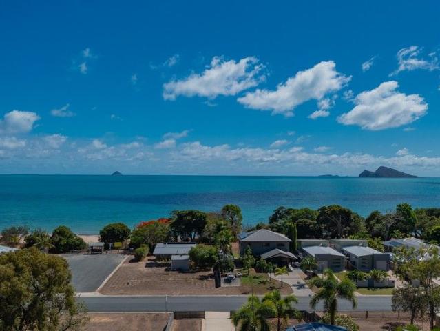 Elevated Coastal Land with Sweeping Coral Sea Views