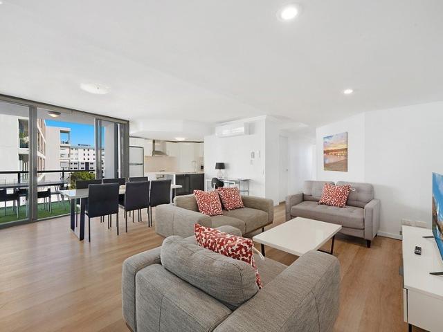 Elevated Coastal Living with Panoramic Bay Views