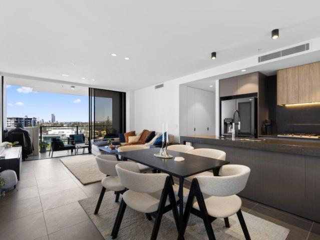 Elevated Coastal Living with Stunning Surfers Paradise Views