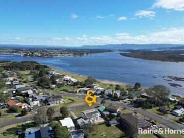 Incredible Views of Crookhaven River & Berry's Canal 5 Bedroom Family Home