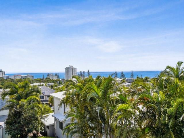 Elevated Coastal Living with Spectacular Ocean Views