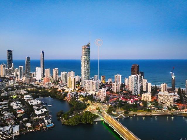 Luxury Dual Key Living in the Heart of Surfers Paradise