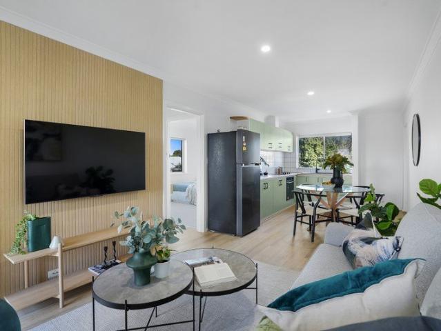 ELEVATED COASTAL LIVING IN SOUTH SCARBOROUGH!