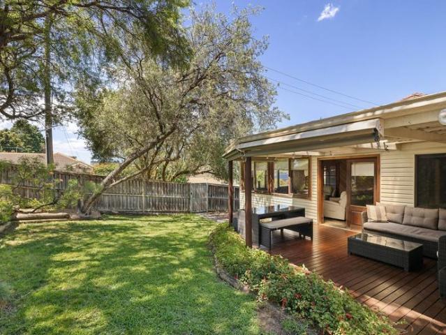 Elevated corner House on 480sqm block