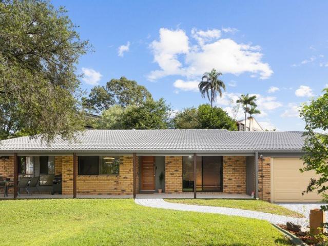 ELEVATED CUL DE SAC LIVING