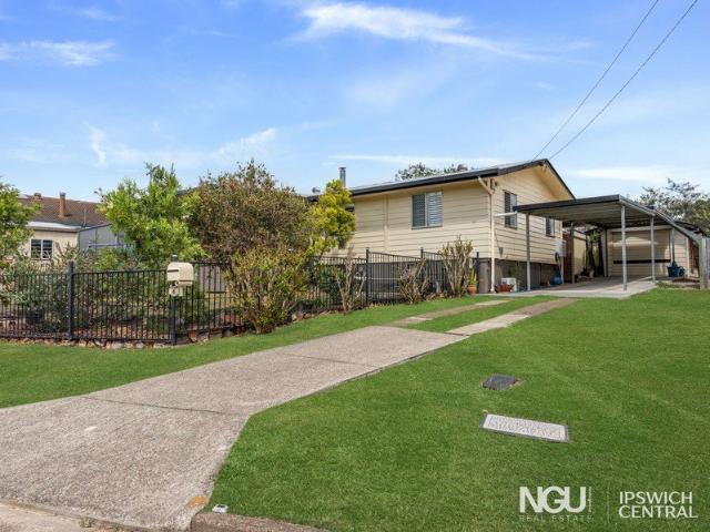 ELEVATED DECK, LEAFY GARDENS, EASY LIVING