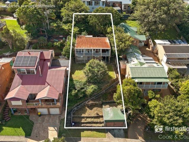 Elevated development opportunity in central Kiama