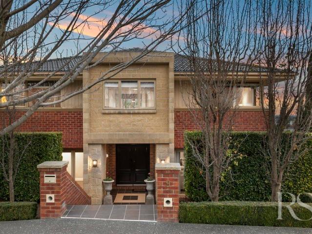 Statement Porperty on a Grand Scale across Three Levels of Luxury!