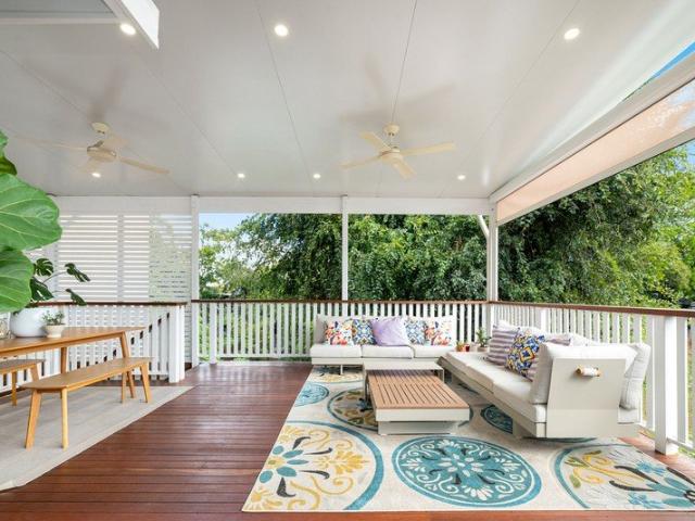 Elevated Dual Living Overlooking Leafy Reserve