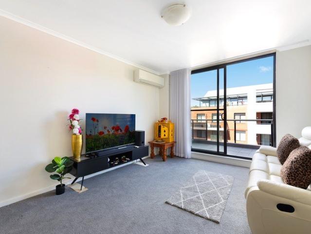 Elevated east facing modern living, everything within easy reach