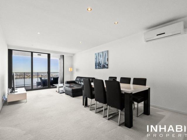 Elevated East Perth Apartment with Breathtaking Outlooks
