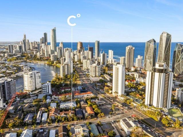 Elevated, Easy Living Just 600m from the Beach