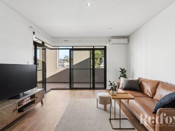 Elevated, effortless, Eighth on the Avenues