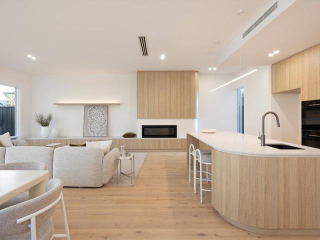 Elevated Elegance, just 300m from Somerton's Shoreline