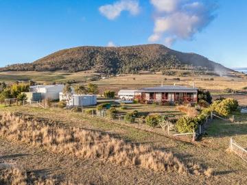 ELEVATED ELEGANCE PREMIER LIFESTYLE PROPERTY