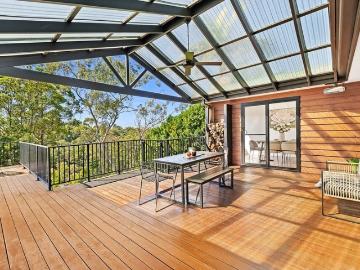 Elevated Entertaining in a Stunning Treetop Setting