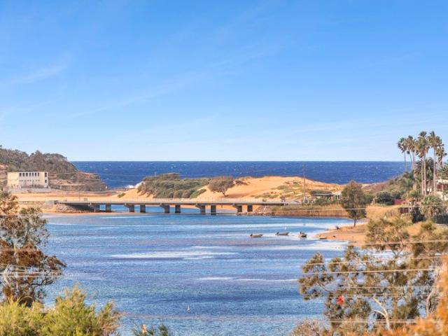 Stunning Ocean & Lake Views